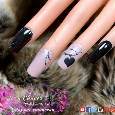 Diseño De Uñas Negras Con Nude 【IDEAS E IMÁGENES】